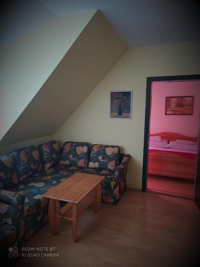 Bacchus Panzio Bed & Breakfast Eger Exterior photo
