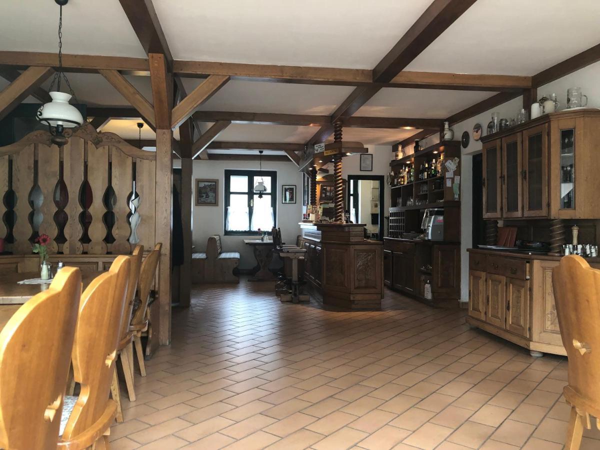 Bacchus Panzio Bed & Breakfast Eger Exterior photo
